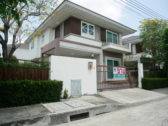 ขายบ้านเดี่ยว 2 ชั้น หมู่บ้านศุภาลัย ไพรด์ บางนา-ลาดกระบัง  เนื้อที่ 56.9 ตร.วา ซ. ลาดกระบัง 54 ต.ศีรษะจรเข้น้อย อ.บางเสาธง จ.สมุทรปราการ 1