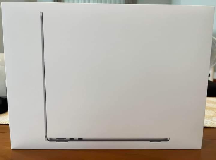 Macbook Air M3 Spacegray 3