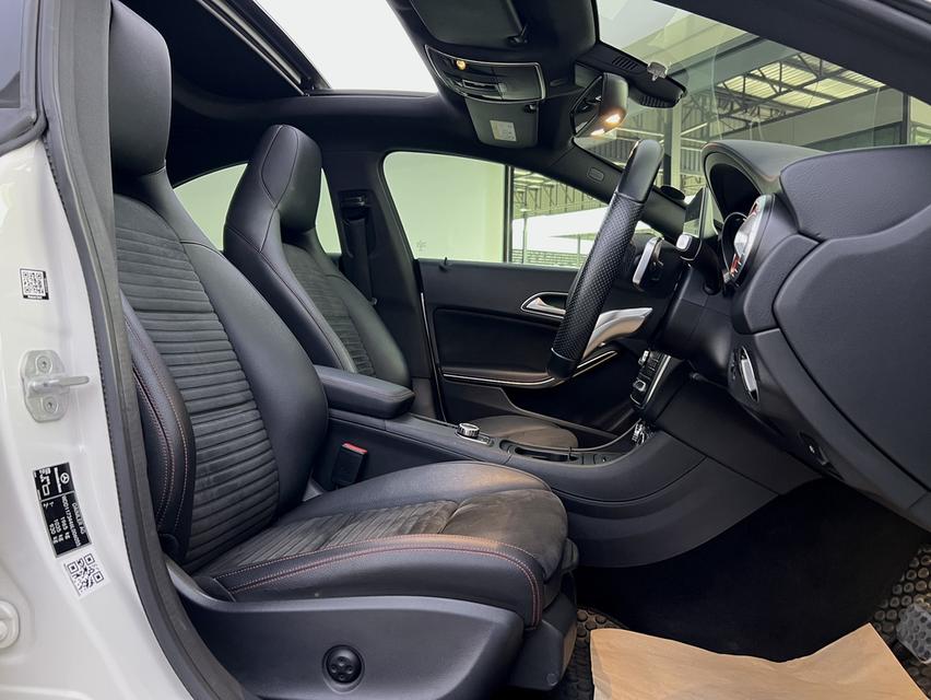 Mercedes-Benz CLA250 AMG Dynamic 2017 8