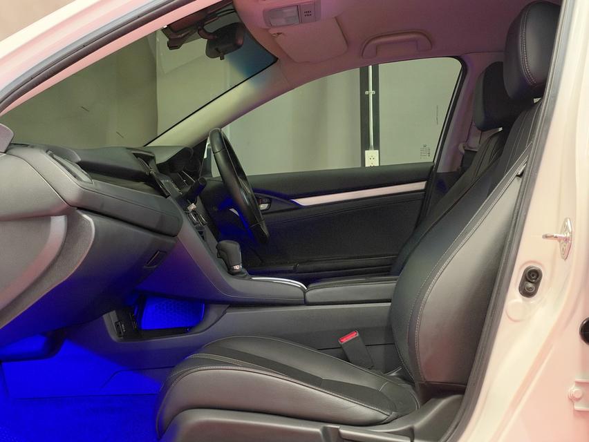 2021 HONDA CIVIC FC 1.8 EL MINORCHANGE รถมือเดียวออกป้ายแดง รถวิ่งน้อย เข้าศูนย์ทุกระยะครับ รูปที่ 13