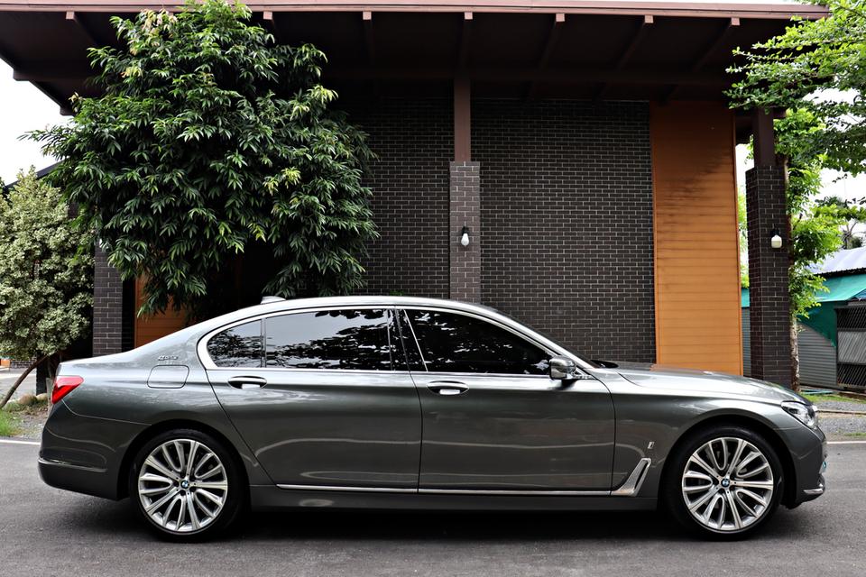 740Le xDrive Pure Excellence (G12) 3