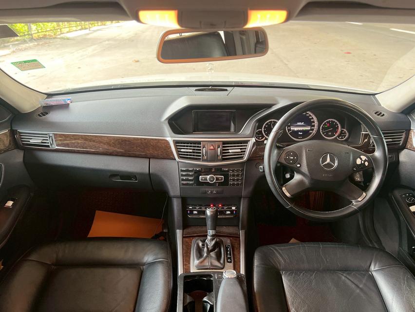 ขายรถ Benz E200 NGT W212 ปี 2013 สีขาว เกียร์ออโต้ 13
