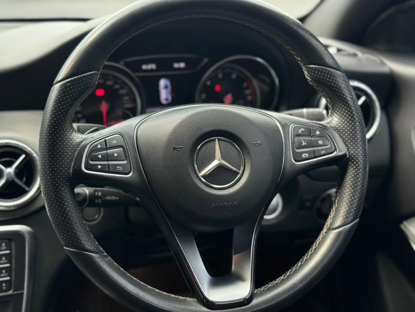 Mercedes Benz CLA200 ปี 2017 15