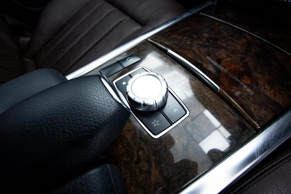 รหัสรถ 1D057  BENZ  E300 EXCLUSIVE BLUETECH HYBIRD 2.1 2013 8