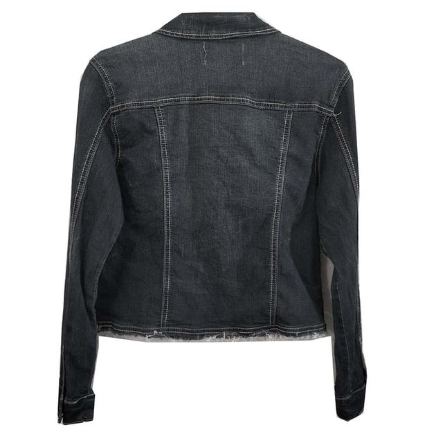 wallflower ครอปยีนส์ ยีนส์ยืด สีเข้ม แต่งขาดสวยมาก มีกระเป๋าอก+ข้าง ผ้านุ่มใส่สบาย พร้อมส่ง ไม่ต้องรอ