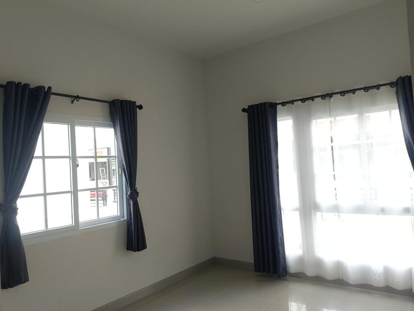 บ้านเช่าสไตล์โมเดิร์น ใกล้ ม.อีเทค 10