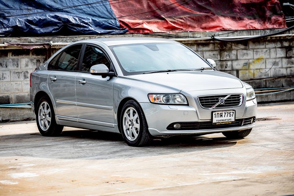 Volvo S40 2.0 AT ปี 2013 สีเทา สวยสภาพดี