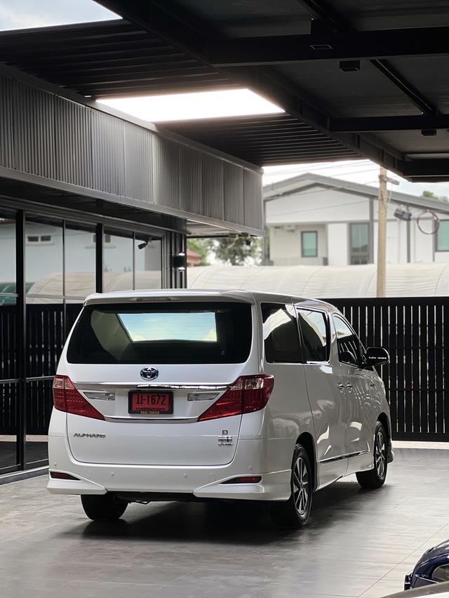 Toyota Alphard 11