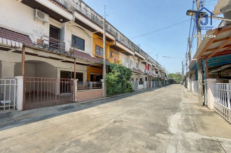 ขายทาวน์เฮ้าส์ 2 ชั้น หมู่บ้านแหวนยอด 1 ซอยลำลูกกา 21 ใกล้สถานีรถไฟฟ้าคูคต 2