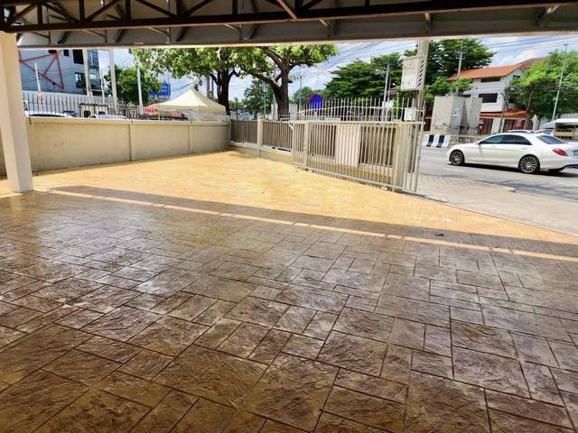 ให้เช่าโฮมออฟฟิศ 450 ตร.ม. ติดถนประเสริฐมนูกิจ เลียบด่วน ทำเลสวย หน้ากว้างติดถนน ใกล้โรงเรียนเลิศหล้า จอดรถได้หลายคัน 3