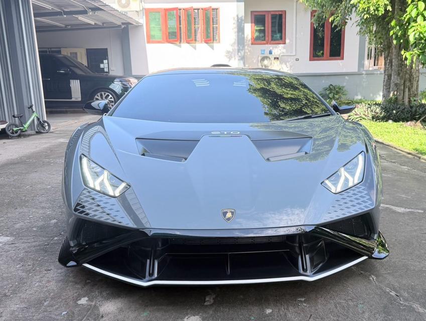 Lamborghini huracan STO รูปที่ 2
