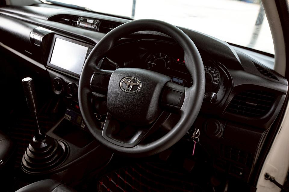 Toyota Revo 2.4 ENTRY STANDARD CAB ตู้เย็น สี ขาว เกียร์ธรรมดา ปี 2021 12