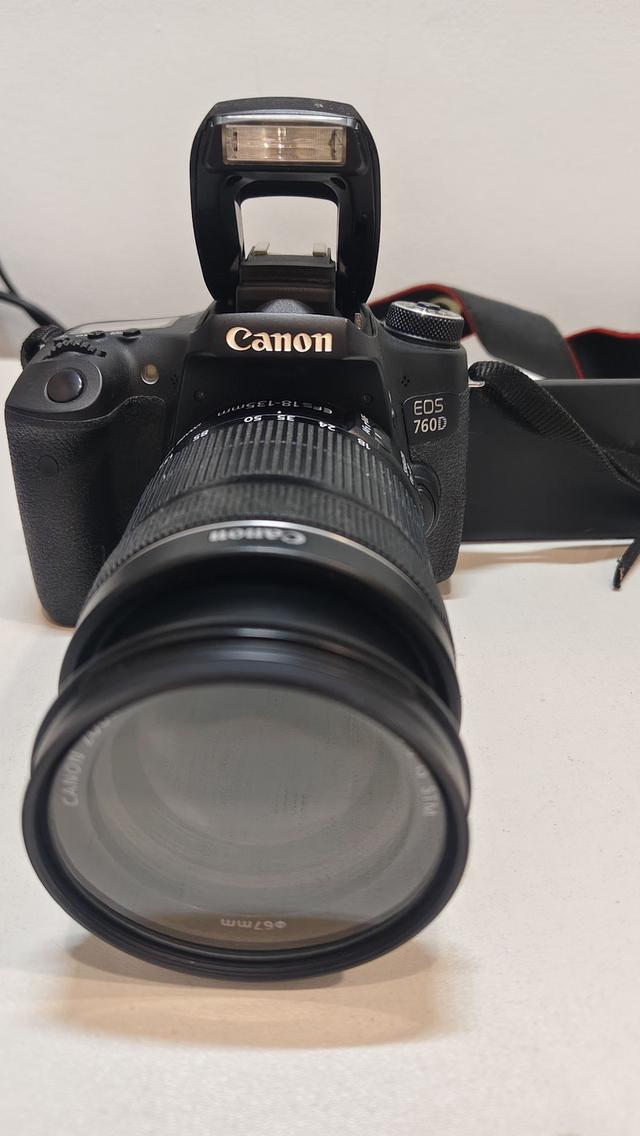 ขายกล้องมือสอง canon eos 760d พร้อมเลนส์ 18-135 is stm แท่นชาร์จ แบตแท้ ฟิวเตอร์กันหน้าเลนส์