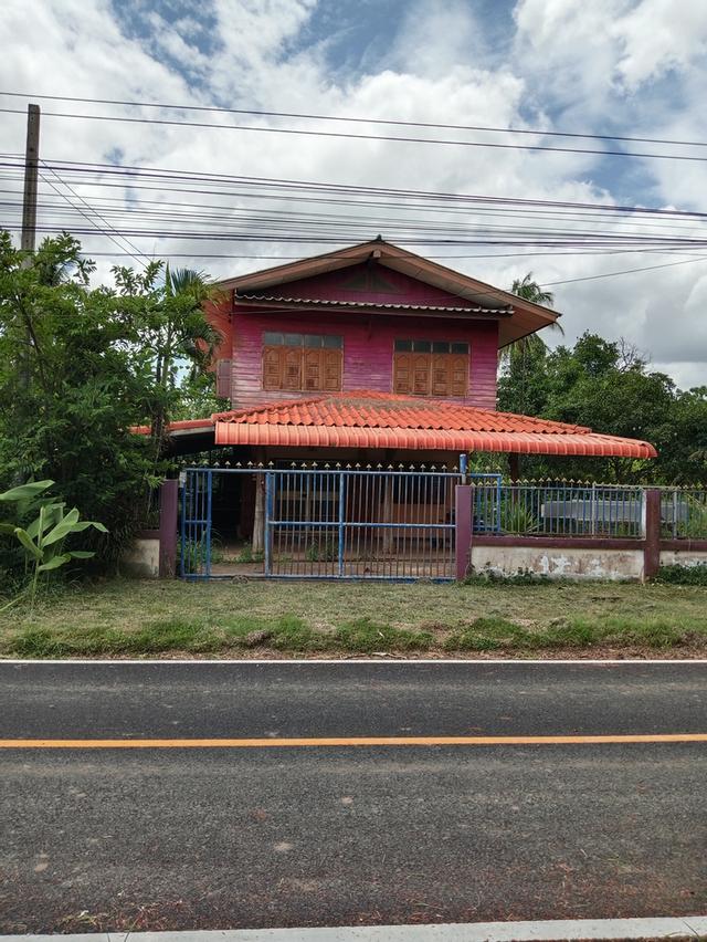 บ้านริมน้ำพร้อมกระชังเลี้ยงปลาและสวน 4