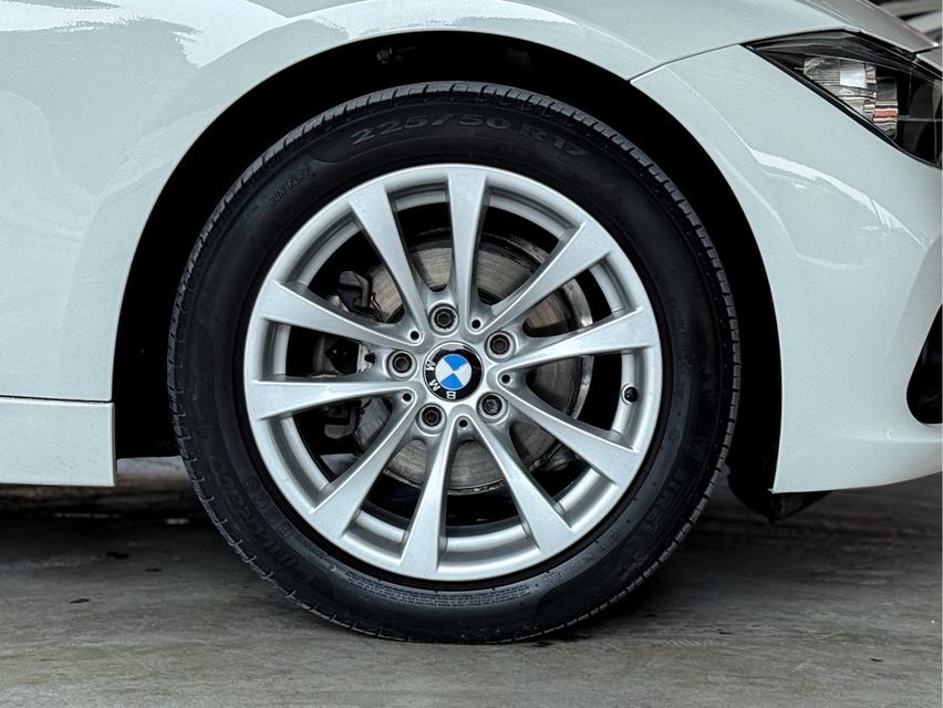 รหัสรถ WRT3555 2016 (จดทะเบียน2017) BMW SERIES 3, 318i โฉม F30  18