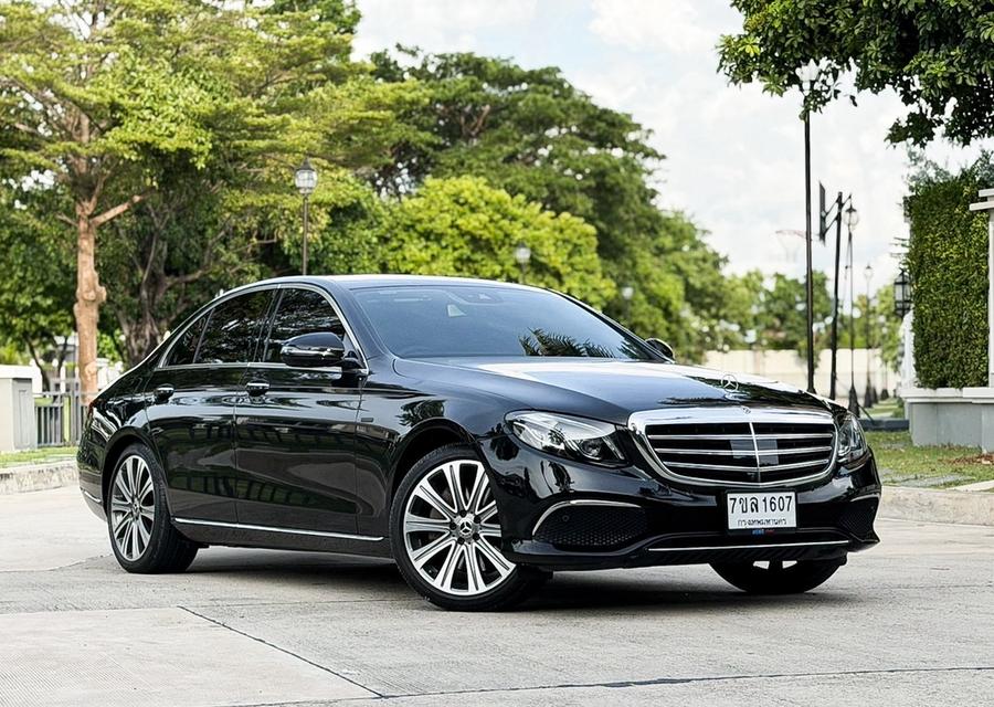 Benz E350e Exclusive W213 ปี 2018 ใช้งานน้อยเจ้าของเดียว ประวัติศูนย์ครบ 119681 km