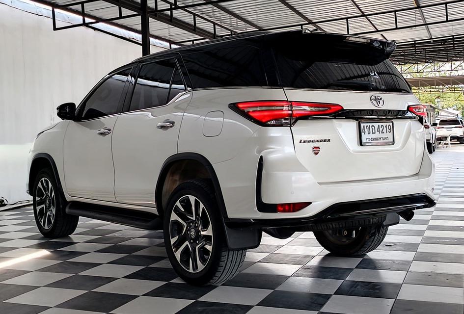  TOYOTA LEGENDER 2.4 V.2WD. ปี 2021  Mile 55,168 km. (1,150,000)  4