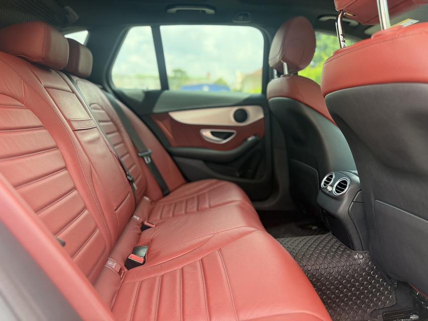 Benz C350e Estate AMG 2016 สีขาว 17