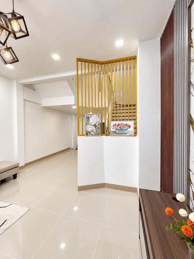 หมู่บ้านนันทนาการ์เด้น บางคูวัด ปทุมธานี ทาวน์เฮาส์ 2 ชั้น  ครึ่ง บ้านเล่นระดับ ห้องโถ่งชั้นล่าง 5