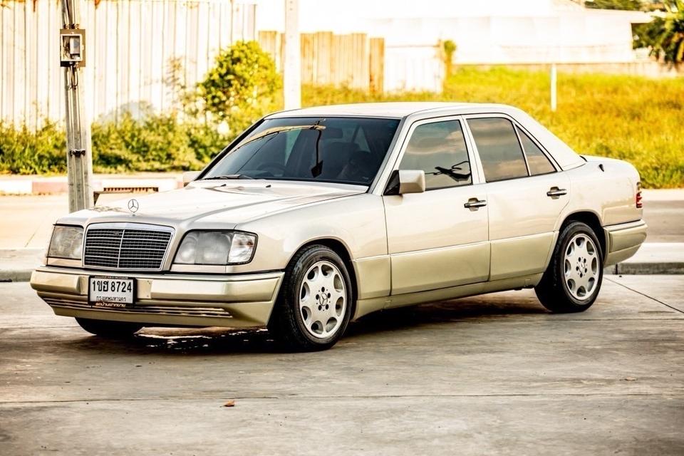 Benz e220 ปี1995 รหัส GT8724 6