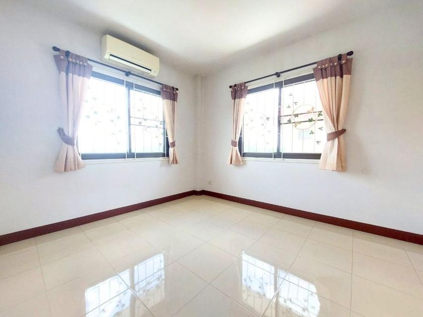 ขายบ้านเดี่ยว 2 ชั้น หมู่บ้านอริสรา 3 สภาพดี พร้อมเข้าอยู่ ทำเลติดถนนกาญจนาภิเษก ลาดหลุมแก้ว ปทุมธานี  8