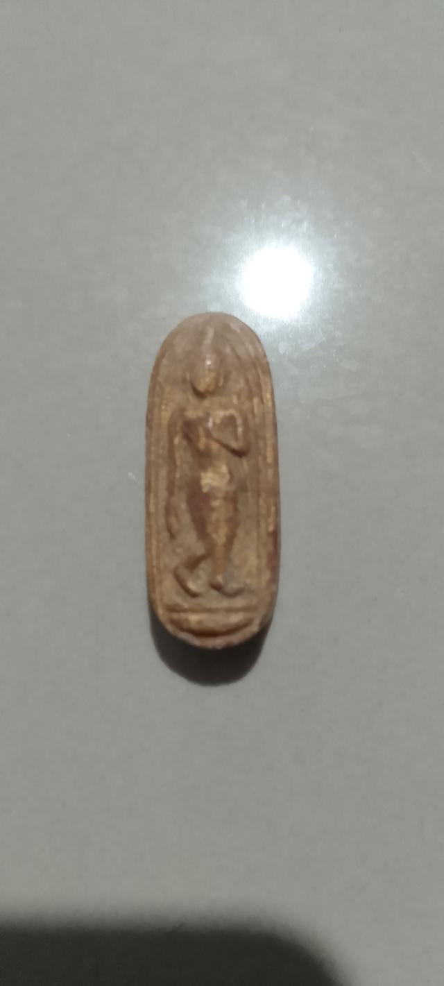 พระกำแพงลีลาเม็ดขนุน