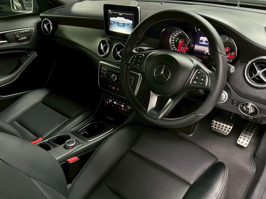 Mercedes-Benz GLA250 2.0 AMG Dynamic SUV 6