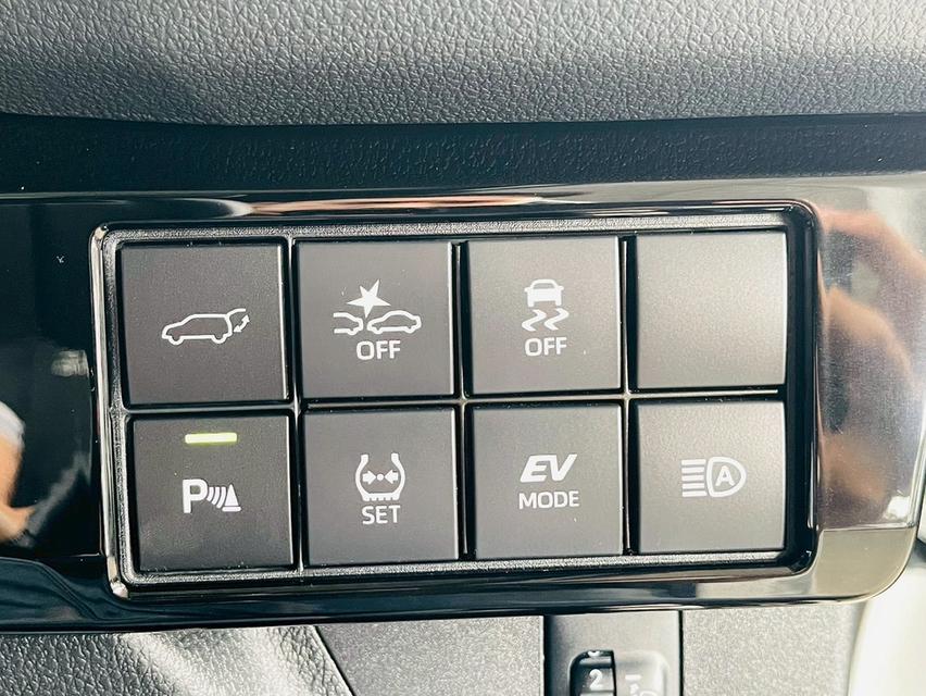 Toyota Yaris Cross HEV Premium Luxury ปี24 แท้ วิ่ง8พันโลแท้ รูปที่ 12