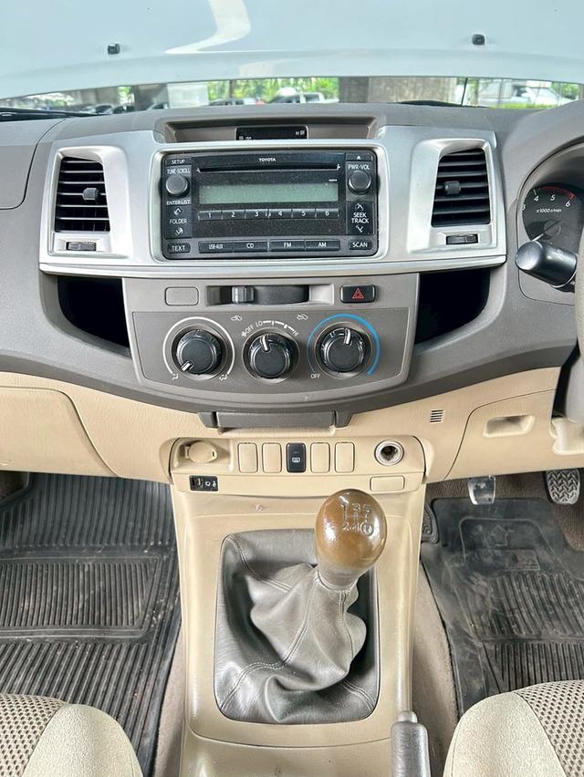 Toyota Vigo Champ Smart Cab 2.5 CNG MT ปี 2014 11