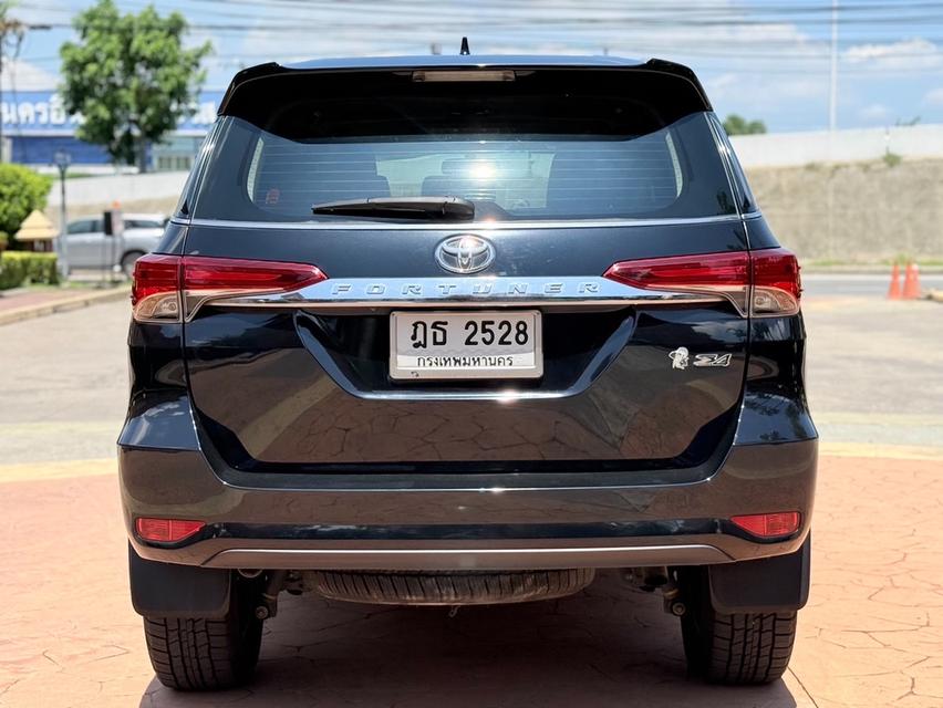 รหัสรถ PJP2528 2019 TOYOTA FORTUNER 2.4 V 4WD สีดำ รูปที่ 3