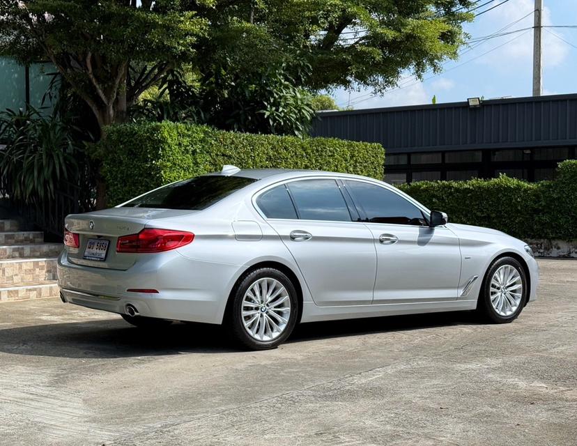 2018 BMW 520D G30 รถออกศูนย์ BMW THAILAND รถวิ่งน้อย เข้าศูนย์ตรงระยะ รถไม่มีอุบัติเหตุ ยางปี 2025 ครับ