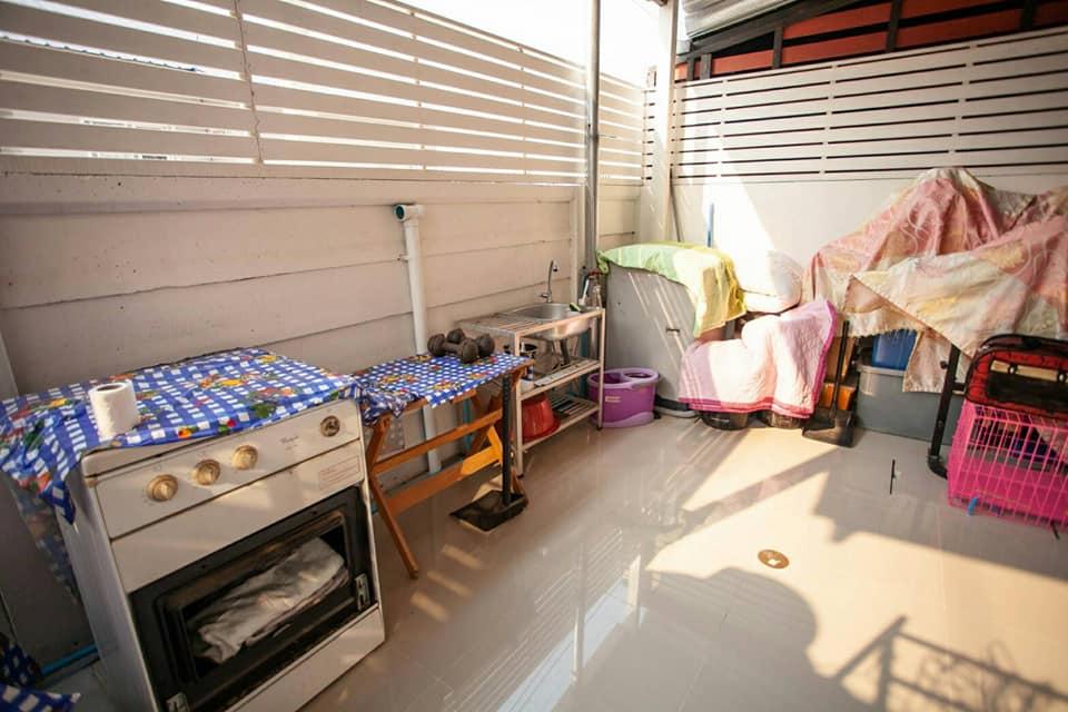 🏡✨ ให้เช่าทาวน์เฮ้าส์ 2 ชั้นย่านเศรษฐกิจ เฟอร์ครบ พร้อมอยู่ เดินทางสะดวก ใกล้ตลาด 17
