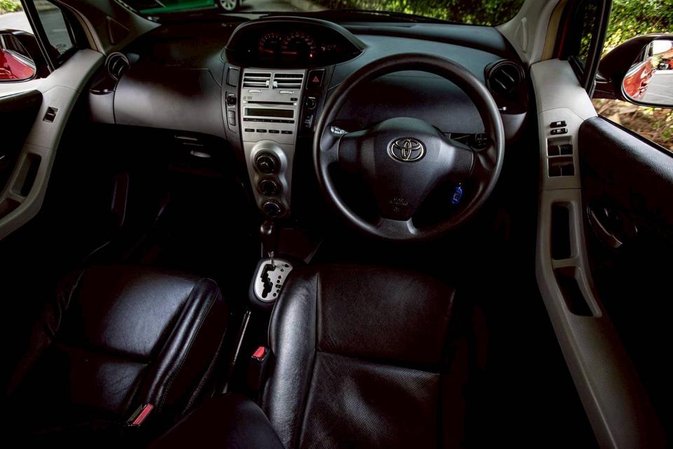 Toyota Yaris 1.2 J ปี 2006 สีแดง สวยสภาพดี  13