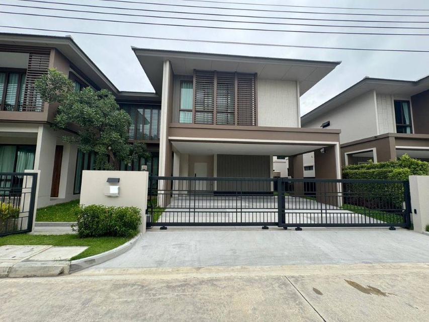 ให้เช่าบ้านเดี่ยวหรู 2 ชั้น โครงการบุราสิริ กรุงเทพกรีฑา แบบบ้าน Kempas 65.10 ตร.ว. หลังสุดท้าย ตกแต่งครบทั้งหลัง ใกล้ รร.นานาชาติไบรตัน 1