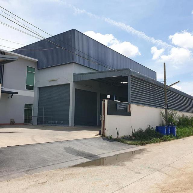 ขายบ้านพร้อมโกดัง เนื้อที่ 256 ตรว.ย่านบางเสาธง ใกล้เยสบางพลี เหมาะทำโรงงาน 2