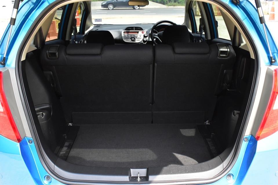 รหัสรถ PB4051 HONDA JAZZ 1.5V AUTO 2013 เบนซิน 8