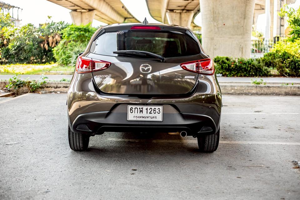 Mazda2 1.3 HighConnect Sport ปี 2017 สีน้ำตาล มือเดียวป้ายแดง