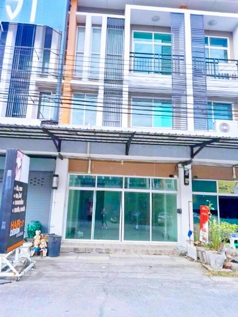 ตลาดเอซี คลองสี่ 2.2 กม. ลาดสวาย อำเภอลำลูกกา BTSคูคต 3.1กม. ให้เช่าทาวน์โฮม 3 ชั้น 19ตร.วา. 230ตร.ม. รร.สายไหม 2.4กม. 3