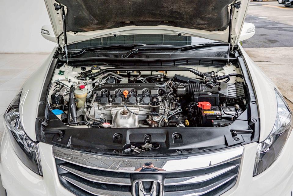 รหัสรถ NP705 HONDA ACCORD 2.0E 2012 17