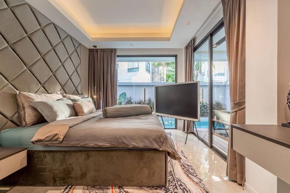 Selling pool villa style modern Pattaya Phatumnak hill 22 million 4