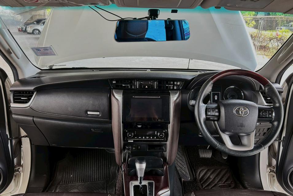 Toyota Fortuner 2.4 V ปี 2016 รูปที่ 5