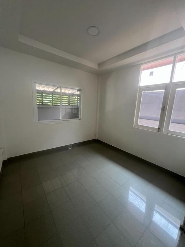 ขาย :บ้านเดี่ยว 1 ชั้น,เนื้อที่ 48 ตรว. หมู่บ้านศรีศุภโชค ถนนรามอินทรา 68 แยก 1  8