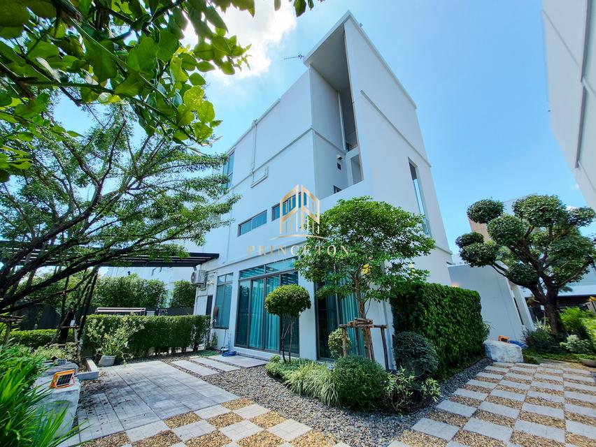 VIVE Rama 9 – Luxurious 3-Story Home in Modern Japanese Design 20