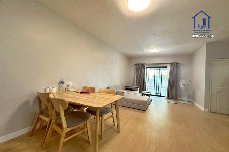 ทาวน์เฮาส์ 6