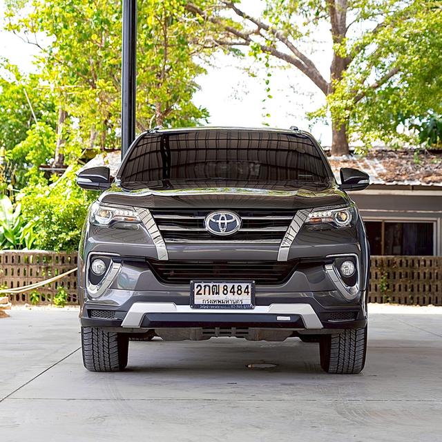 รหัสรถ 12AT8484 TOYOTA FORTUNER 2.4 V 2WD | ปี : 2017