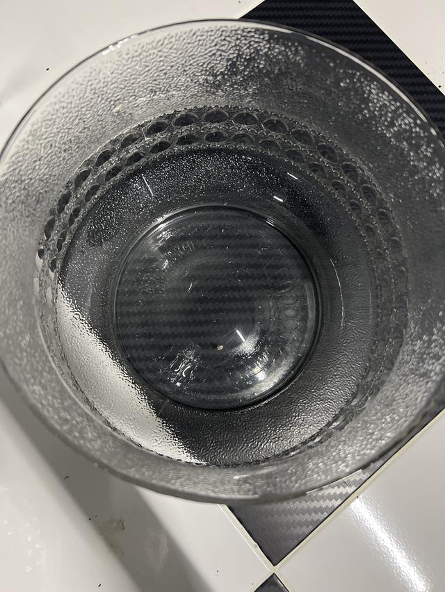 โถแก้วโถบอมโบเนียร์ (Bomboniere)