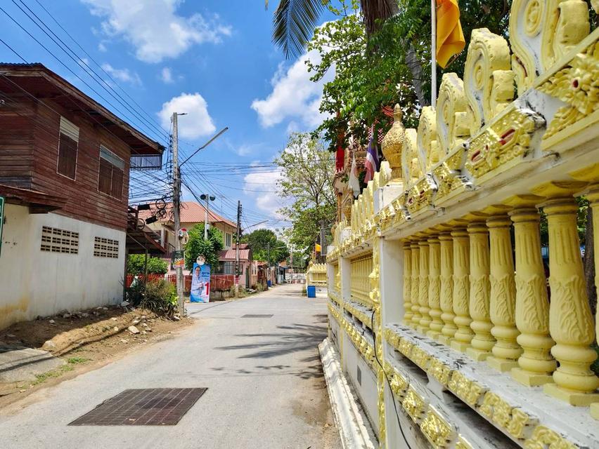 ขายบ้านพร้อมที่ดิน อ.ลาดยาว จ.นครสวรรค์ บ้านติดถนน ใกล้วัดลาดยาว (N.1733) 6