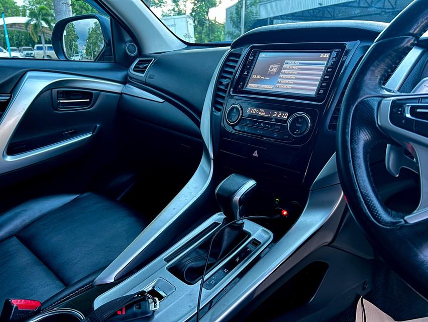 ขาย Mitsubishi Pajero 2.4GT ปี16 9