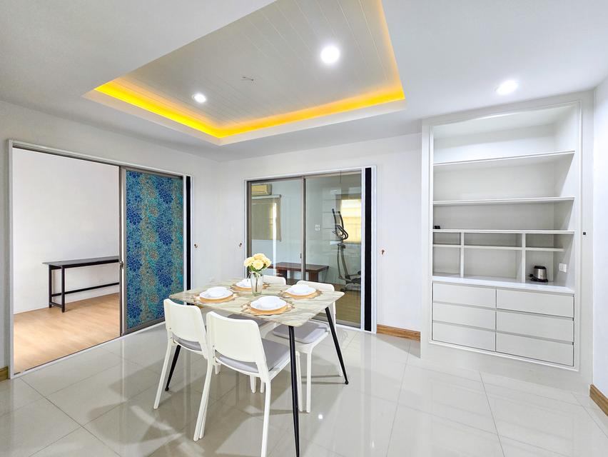 ให้เช่า บ้านเดี่ยว 2 ชั้น หมู่บ้าน เฮ้าส์ ออฟ เดอะ คานารี่ – สวนเสือศรีราชา บ้านสวย เฟอร์นิเจอร์บิ้วอิน พร้อมเครื่องใช้ไฟฟ้าครบ จอดรถได้ 2 คัน พร้อมเข 7