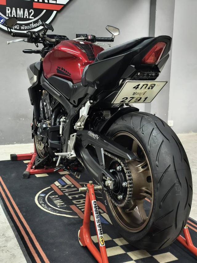 HONDA CB650R ปี 2024 E-Clutch รถมือเดียว สภาพเหมือนรถใหม่ รูปที่ 19